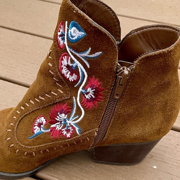 Carlos Santana Ankle Boots Brown Embroidered Suede Size 7.5 - Picture 7 of 8